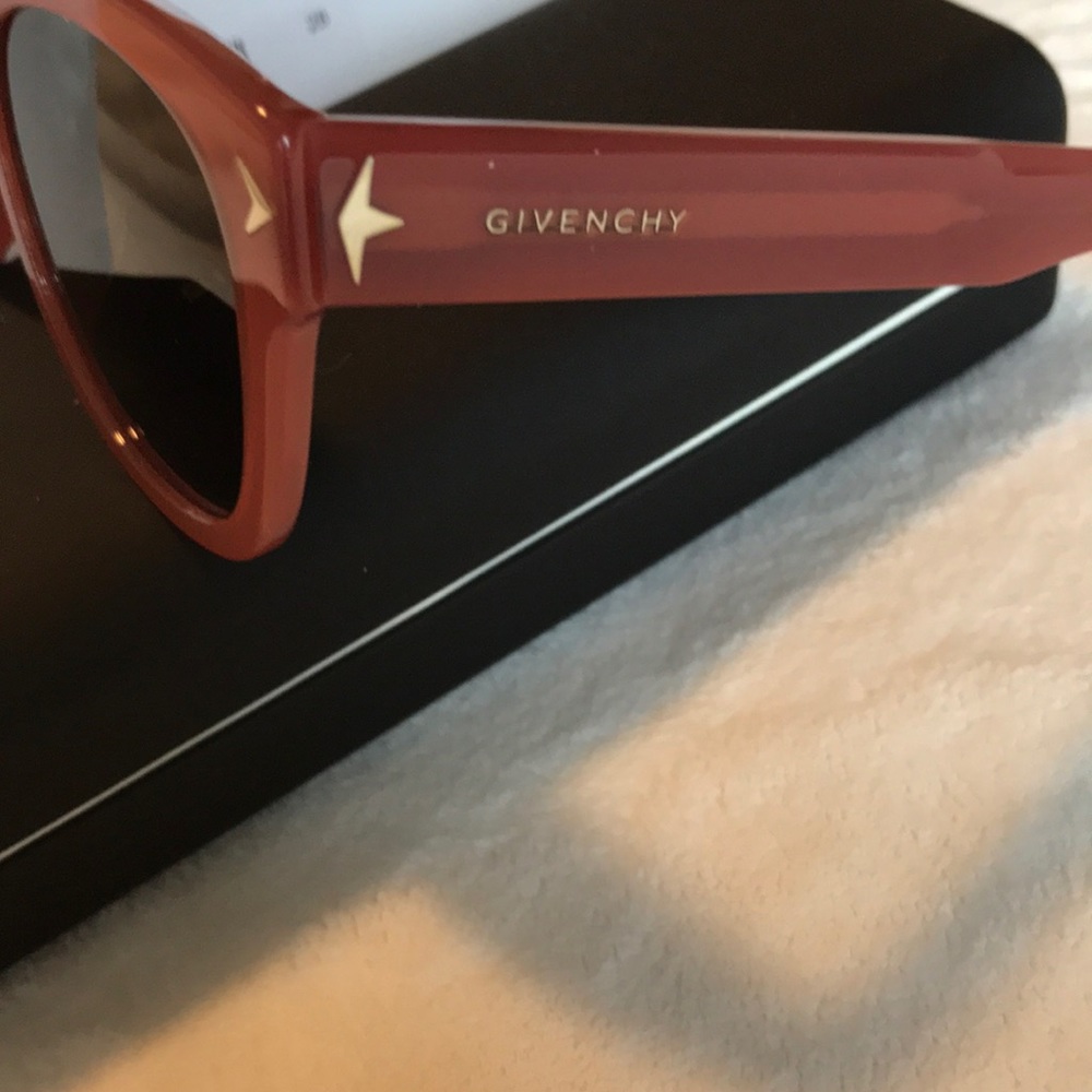🌺HP🌺 GIVENCHY Paris Sunglasses - Picture 3 of 8